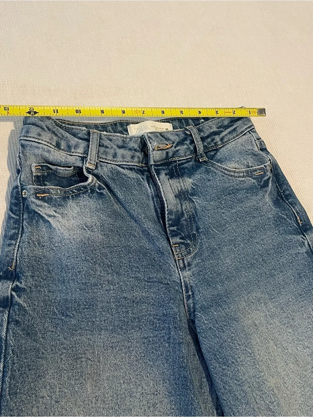 Zara Wide-Leg High-Rise Jeans in Medium Blue Wash